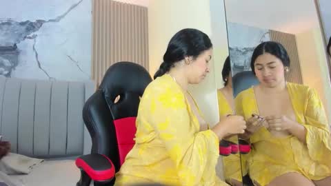 Snapshot of lina_dubois chatting on December 2025 11:52:01 AM LINA DUBOIS online show from December 2025 11:52:01 AM