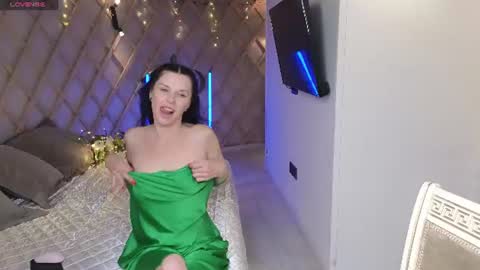 Snapshot of lina_flore chatting on July 2026 10:11:01 PM lina_flore online show from July 2026 10:11:01 PM