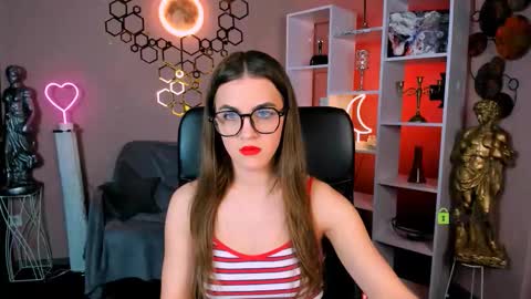 lina_fox12 online show from October 2025 12:28:02 PM