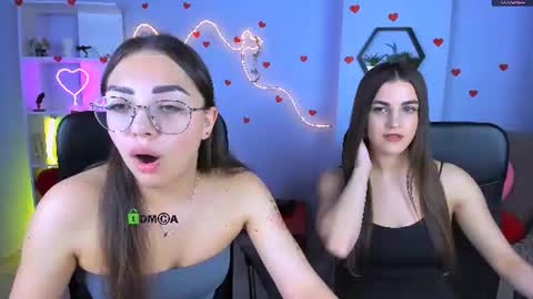 lina_fox12 online show from June 2026 07:12:01 PM