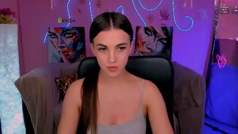 lina_fox12 online show from July 2026 12:53:01 PM