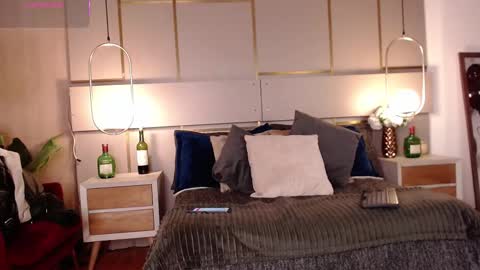 Snapshot of lina_montclair chatting on November 2025 07:35:01 PM Lina online show from November 2025 07:35:01 PM