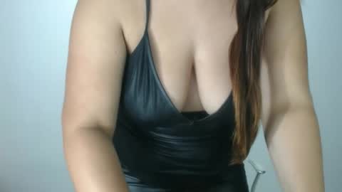 iiisabella online show from September 2025 10:16:02 AM