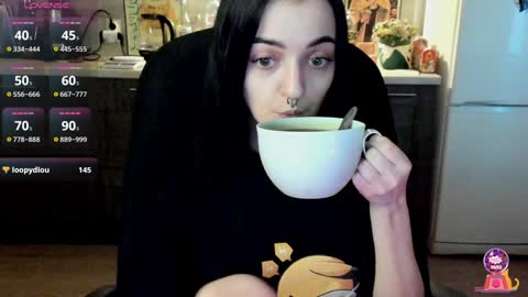 Snapshot of lina_tyaan chatting on January 2025 11:37:01 AM Lina 3 1715622743 online show from January 2025 11:37:01 AM