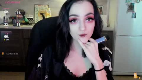 Snapshot of lina_tyaan chatting on September 2025 07:21:02 AM Lina 3 1715622743 online show from September 2025 07:21:02 AM