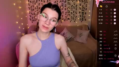 Snapshot of linablossom chatting on November 2025 08:20:02 AM Lina online show from November 2025 08:20:02 AM