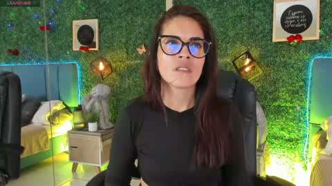 Lina  online show from May 2026 11:26:01 AM
