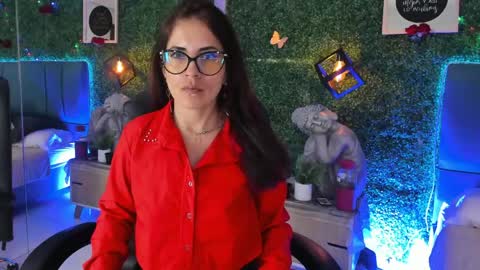 Lina  online show from May 2026 11:27:01 AM