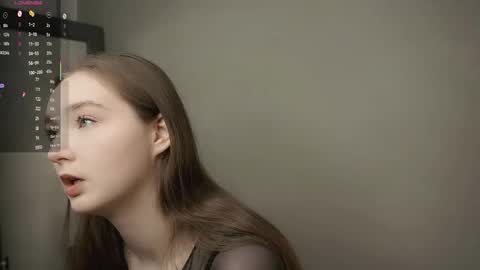 Lina online show from December 2025 02:22:02 PM