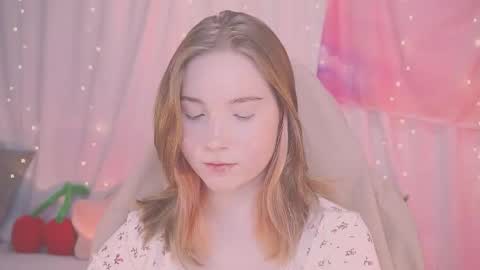 Snapshot of linalyy chatting on December 2025 04:51:02 AM Lina online show from December 2025 04:51:02 AM