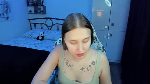 Lina online show from December 2025 09:20:02 PM