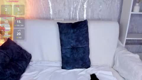 Snapshot of linda__bryant chatting on February 2026 01:36:01 AM Linda GMT2 Mon Tu Fri Sa Su 0300am-1000 am online show from February 2026 01:36:01 AM