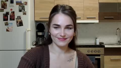 Linda online show from October 2025 05:01:01 PM