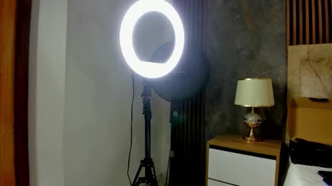 linda cabal online show from October 2025 08:49:01 PM