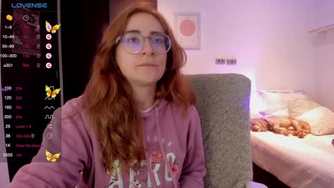 Giggles  online show from February 2025 03:53:01 AM