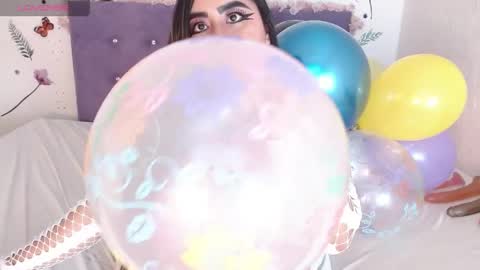 Linda  online show from May 2026 03:14:02 AM