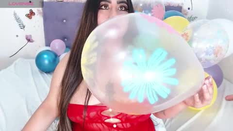Linda  online show from May 2026 09:56:02 PM