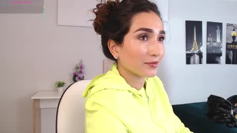 Snapshot of linda_morgan1 chatting on April 2026 12:18:02 PM Maria Paula online show from April 2026 12:18:02 PM