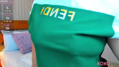 Snapshot of linda_rios_ chatting on June 2026 09:06:01 PM L I N D A online show from June 2026 09:06:01 PM