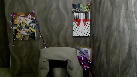 Snapshot of linda_s_ chatting on November 2025 02:05:01 PM Linda online show from November 2025 02:05:01 PM