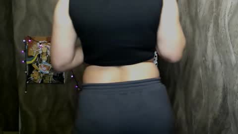 Snapshot of linda_s_ chatting on November 2025 04:29:01 PM Linda online show from November 2025 04:29:01 PM