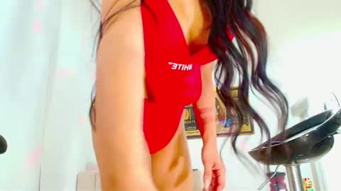 Snapshot of linda_xx90 chatting on January 2025 03:32:02 AM LAURA RAMIREZ online show from January 2025 03:32:02 AM