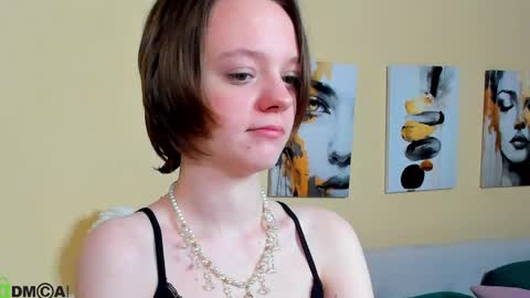 Snapshot of lindaa_bell chatting on May 2026 01:00:01 AM My real name is Olivia online show from May 2026 01:00:01 AM