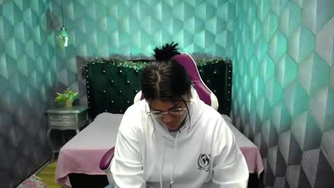    online show from January 2025 04:26:01 AM