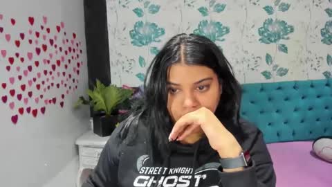    online show from February 2025 06:08:02 PM