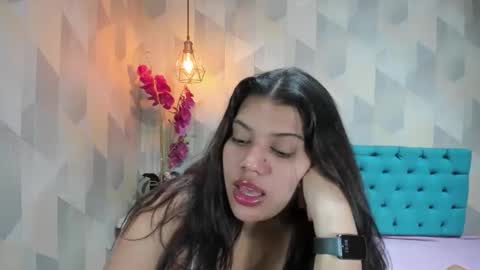 Snapshot of lindabreexlove chatting on June 2026 05:08:01 PM online show from June 2026 05:08:01 PM