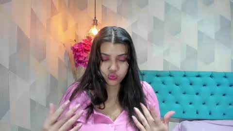 Snapshot of lindabreexlove chatting on June 2026 11:23:01 AM online show from June 2026 11:23:01 AM