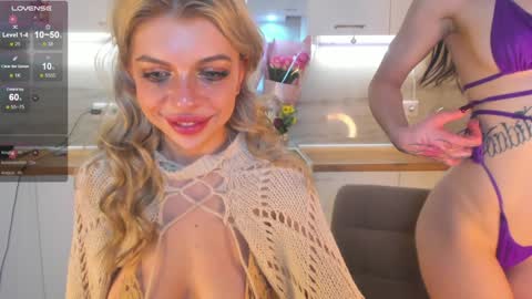 Snapshot of lindacrystalofc chatting on December 2024 11:00:01 PM happy new year online show from December 2024 11:00:01 PM