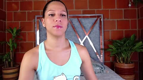 Snapshot of lindagoldsex chatting on December 2024 03:52:02 AM Shelly online show from December 2024 03:52:02 AM