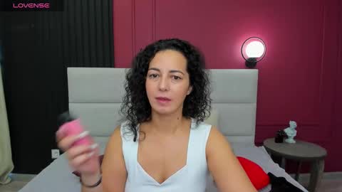 Snapshot of lindainsatiable chatting on September 2025 01:40:01 AM Linda online show from September 2025 01:40:01 AM