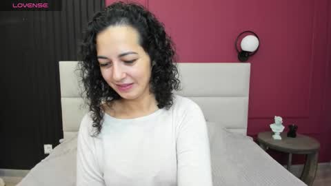 Snapshot of lindainsatiable chatting on September 2025 01:33:01 AM Linda online show from September 2025 01:33:01 AM