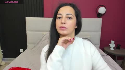 Snapshot of lindainsatiable chatting on October 2025 01:45:01 AM Linda online show from October 2025 01:45:01 AM