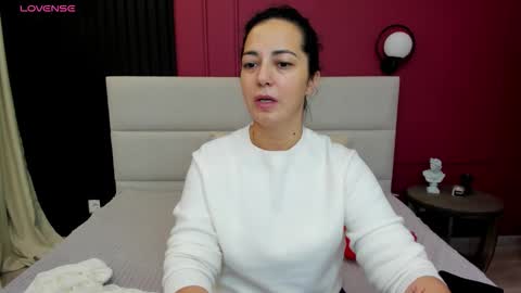 Snapshot of lindainsatiable chatting on October 2025 01:16:02 AM Linda online show from October 2025 01:16:02 AM
