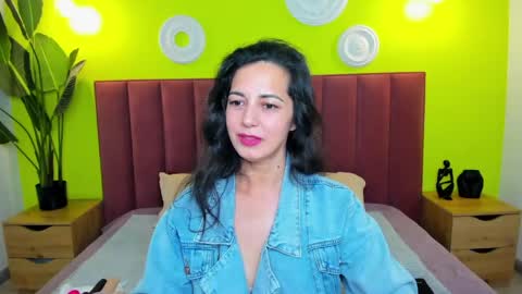 Snapshot of lindainsatiable chatting on May 2026 01:34:02 AM Linda online show from May 2026 01:34:02 AM
