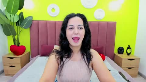 Snapshot of lindainsatiable chatting on May 2026 01:24:02 AM Linda online show from May 2026 01:24:02 AM