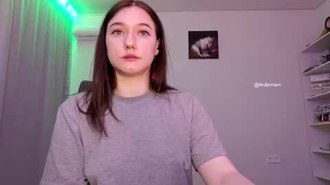 Snapshot of lindamlem chatting on December 2025 06:06:01 PM Call me Linda online show from December 2025 06:06:01 PM