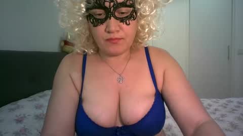 Snapshot of lindaxsmile chatting on February 2025 11:41:02 PM LindaXSmile online show from February 2025 11:41:02 PM