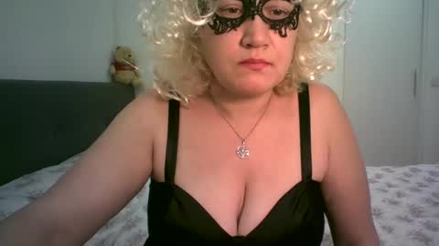 Snapshot of lindaxsmile chatting on February 2025 10:47:02 PM LindaXSmile online show from February 2025 10:47:02 PM