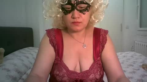 Snapshot of lindaxsmile chatting on March 2025 10:38:01 PM LindaXSmile online show from March 2025 10:38:01 PM