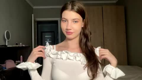 Linda online show from April 2026 12:03:01 PM