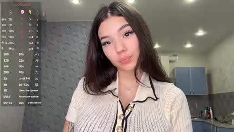 Lira online show from July 2026 09:28:02 PM