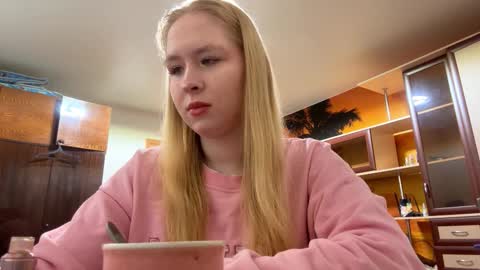 Snapshot of linncrisafi chatting on February 2026 05:53:02 PM Rose online show from February 2026 05:53:02 PM