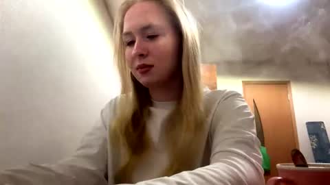 Snapshot of linncrisafi chatting on February 2026 05:53:01 PM Rose online show from February 2026 05:53:01 PM