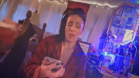 linuxgirlsudosu online show from January 2025 12:19:02 PM