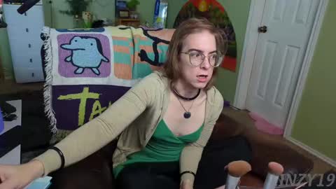 Linzy19 online show from February 2025 03:52:01 PM