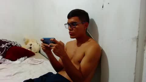 lion_grr online show from May 2026 01:24:01 AM